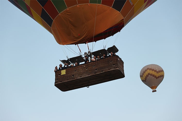 Kapadokya yerli ve yabancı turistlerin gözdesi oldu