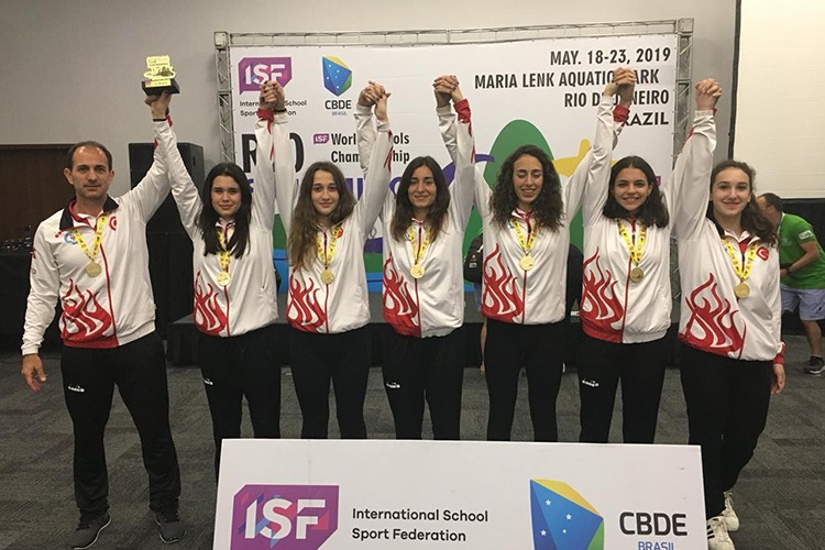 Dünya Şampiyonu Defne Kurt öğrencilerle bir araya geliyor