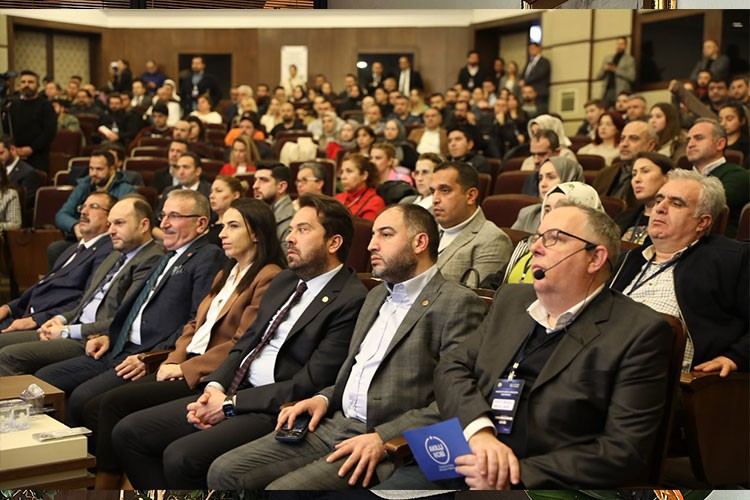 Gaziantep'teki KOBİ'ler Akıllı KOBİ Dijital Dönüşüm Konferansı'nda bir araya geldi