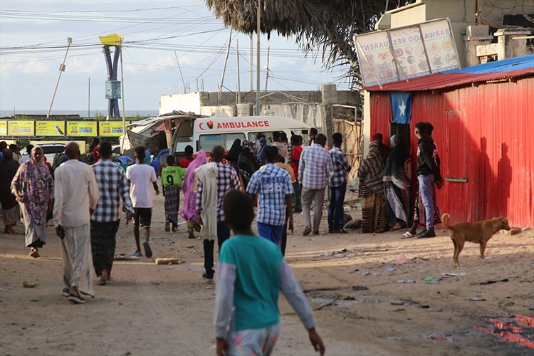 Somali'de bir plaj ve otele düzenlenen saldırıda 32 kişi öldü
