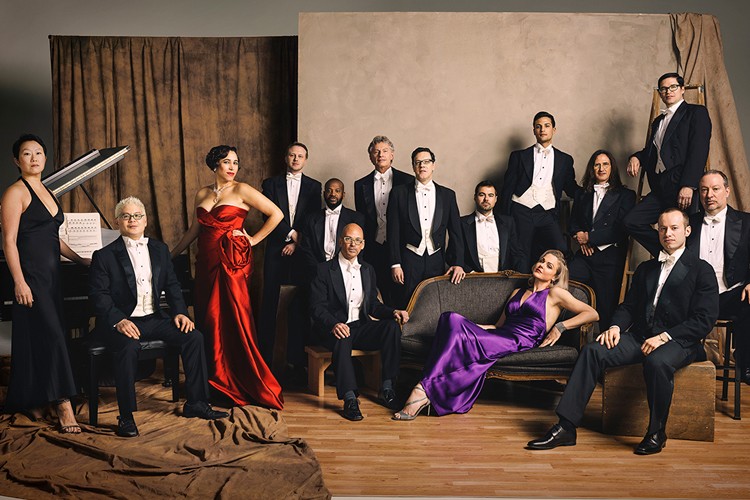 Pink Martini Pasion Turca organizasyonu ile Harbiye Cemil Topuzlu AçıkHava Tiyatrosu'nda