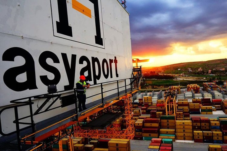 Asyaport konteyner elleçleme şampiyonu oldu