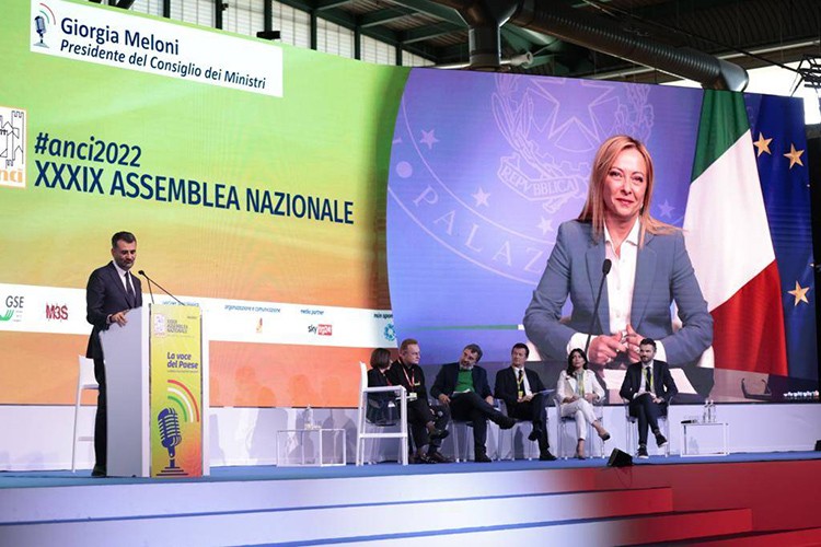 Meloni'den AB'ye enerji fiyatlarına müdahale çağrısı