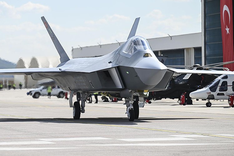 Ukrayna KAAN savaş uçağının motor ihalesinde