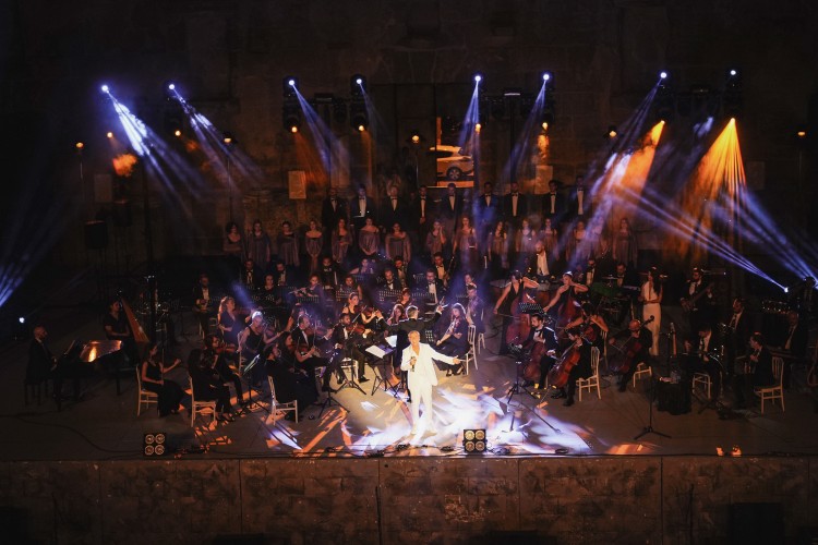 Tarihi atmosferde Levent Yüksel şarkıları yankılandı