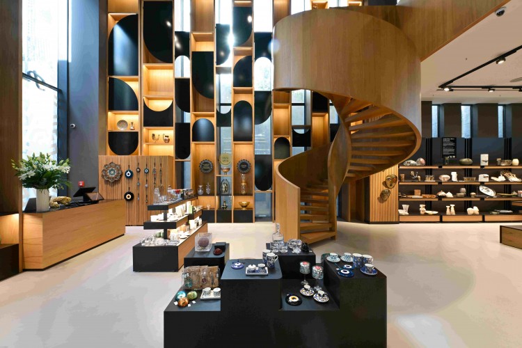 PAŞABAHÇE MAĞAZALARI YENİ MAĞAZASINI ATATÜRK KÜLTÜR MERKEZİ'NDE AÇTI