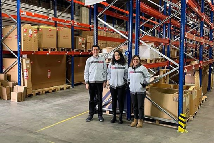 Avrupa lojistik merkezini Stuttgart'ta açtı