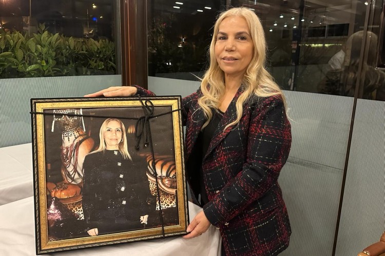 PELİT'TEN TÜRKAN ŞERBETÇİ'YE ÖZEL BAYRAM HEDİYESİ