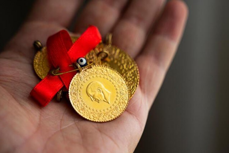 3 ayda yaklaşık 5,8 milyon adet çeyrek altın üretildi