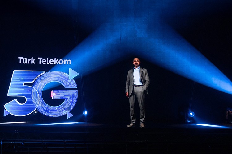 Türk Telekom 5G vizyonunu hologram teknolojisiyle tanıttı
