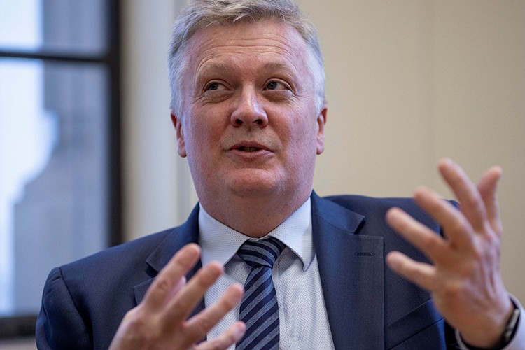 "İngiliz halkı daha fazla fakir olduğunu kabul etmeli"