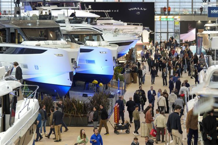 Teos Marina boot Düsseldorf'ta Türkiye'yi temsil etti