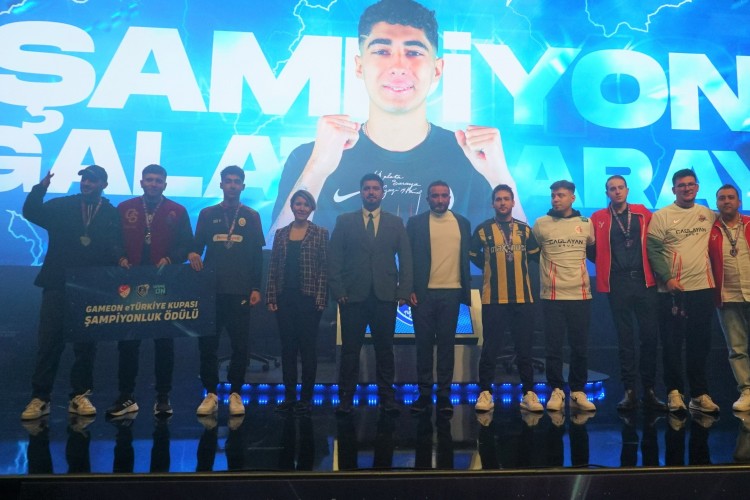eTürkiye Kupası'nda şampiyon Galatasaray