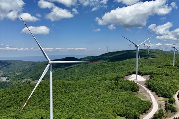 Rüzgar gücüyle 790 bin hanenin elektriği üretildi