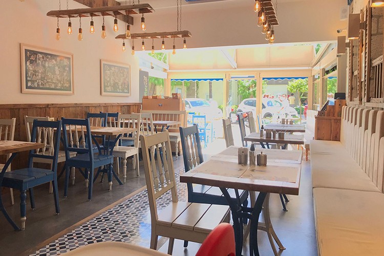 Yeni şubesini Bodrum Marina'da açtı