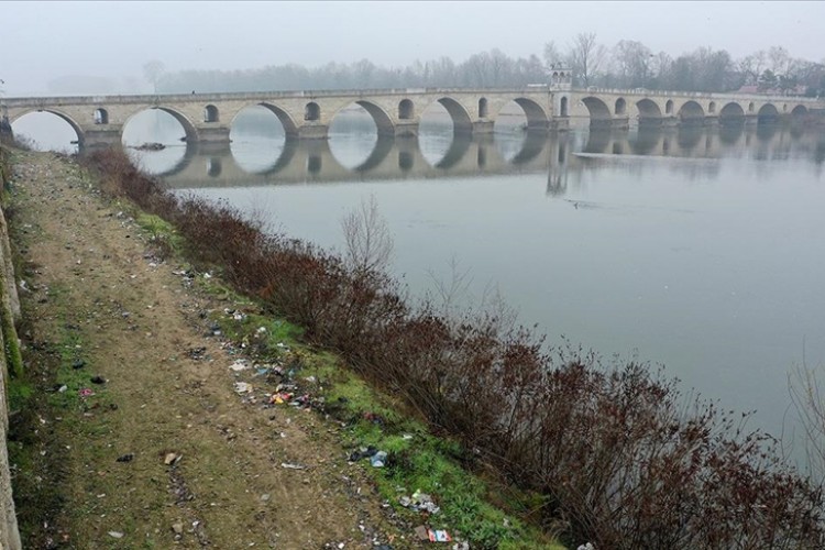Edirne'de Meriç ve Tunca nehirlerinin su seviyesi düştü
