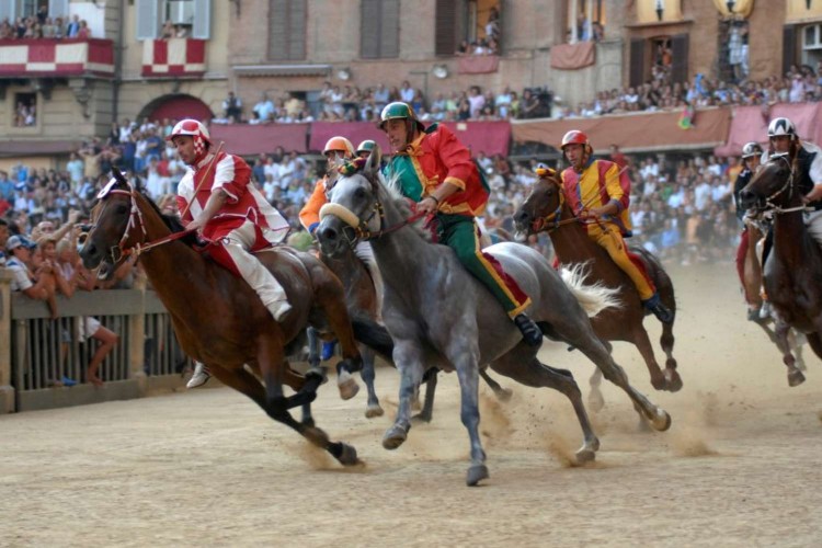 At yarışlarının diyarı Siena