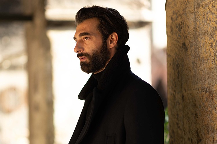 Model catwalk yapacak, oyuncu sahneye çıkacak