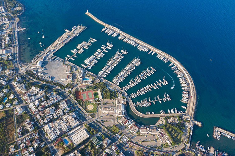 Müşteri hizmetlerine "ısrarlı" bağlılığını sürdürüyor