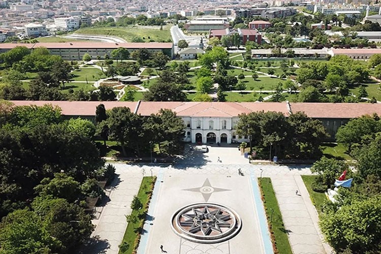 YTÜ'den YKS'de başarı gösteren öğrencilere bursdesteği