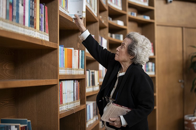 TÜRK EDEBİYATININ MONA ROZA'SI