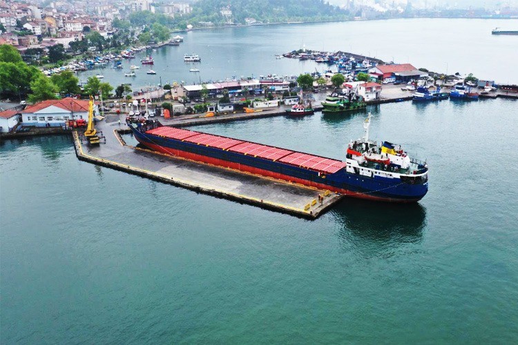 Bozhane Limanı'na gemi yanaşma izni verildi