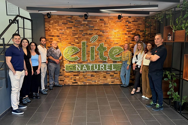 Trader Joe's'ten Elite Naturel'e stratejik ziyaret