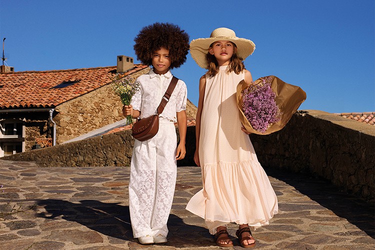 Premium çocuk moda markası Kids Around aArtık Türkiye'de