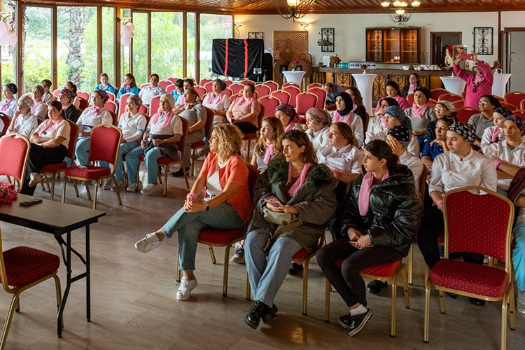 Club & Hotel Letoonia'dan kadın çalışanlara meme kanseri farkındalık eğitimi