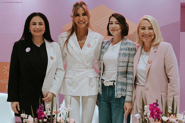 Penti'den meme kanseri farkındalığına güçlü bir dokunuş