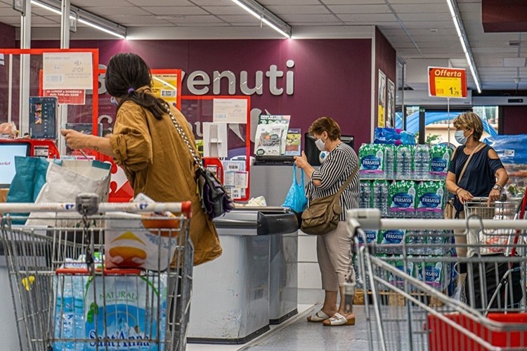 İngiltere'de perakende satışlar yüzde 0,9 geriledi