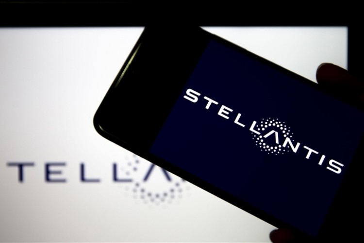 Stellantis'in yılın ilk yarısındaki net karı yüzde 48 düştü