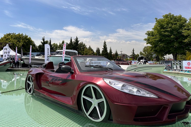 Antalya'da üretiliyor 110 ülkenin sularında yüzüyor