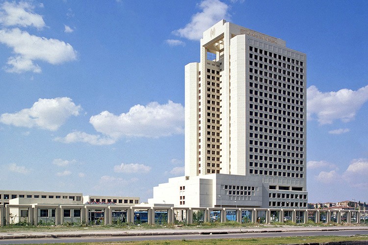 Hazine 3.4 milyar TL borçlandı