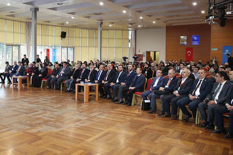 Öğrenci Sempozyumu'na 114 farklı ülkeden binlerce öğrenci katıldı