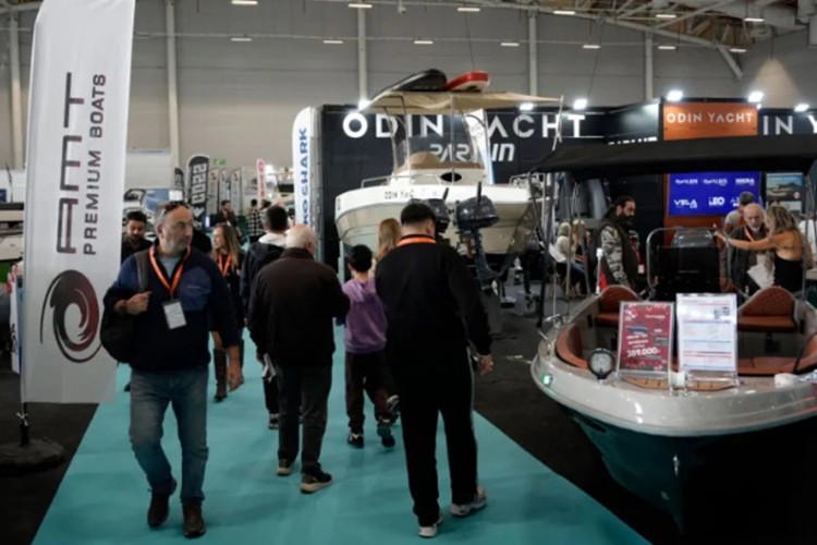 Yat ve motoryatlar Yenikapı'da sergilendi