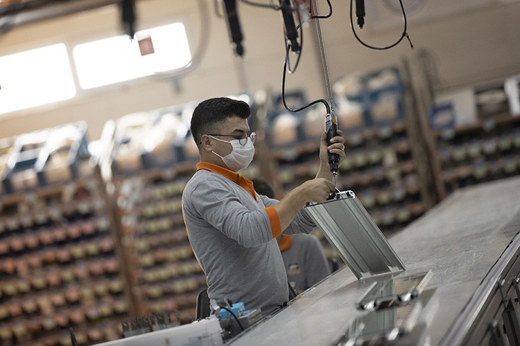 Antalya OSB'den Avrupa'ya dezenfeksiyon cihazı