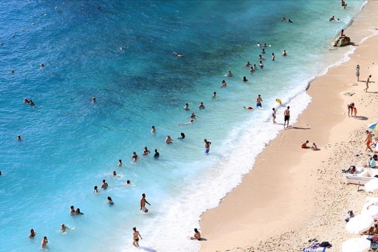 Turizmcilere "indirim", vatandaşa "rezervasyon" çağrısı