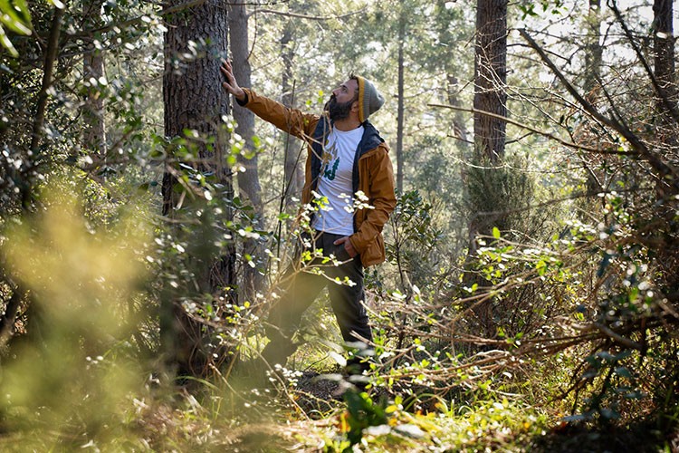 Takipçileri ile birlikte 2700 fidan diktiler