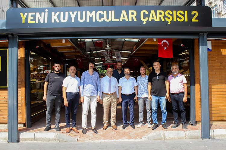 Hatay'da depremzede kuyumcular işbaşı yaptı