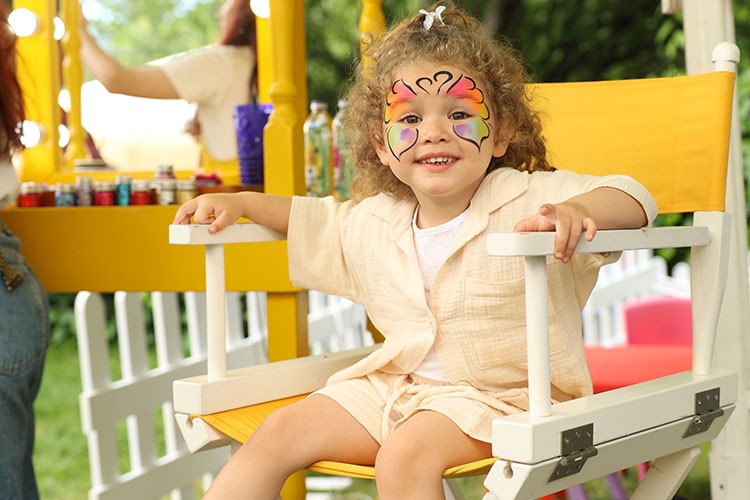 DeFacto KIDS'ten Yaza Renkli Bir Merhaba!