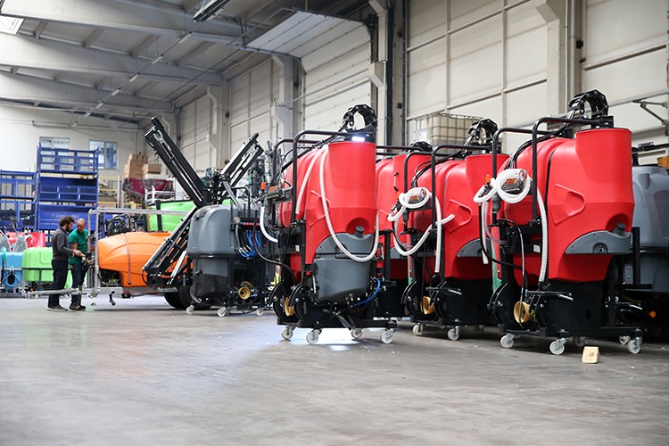 Tarım makineleri ileri teknolojiyle geliştiriliyor