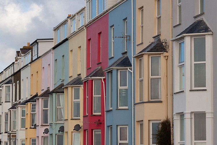 İngiltere'de konut fiyatları ağustosta yüzde 2,8 arttı