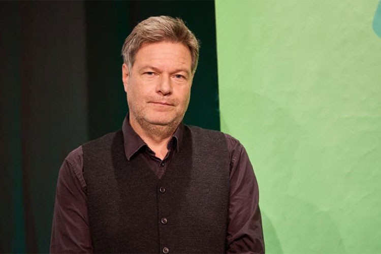 VW'den uygun fiyatlı elektrikli otomobiller talep etti