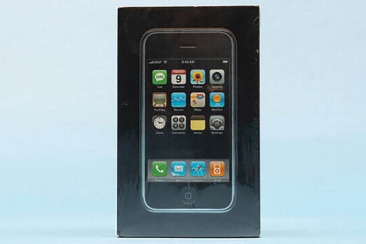 İlk nesil iPhone, açık artırmada 63 bin dolara alıcı buldu