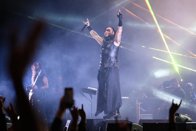 Hayko Cepkin Müzikseverleri Kendinden Geçirdi