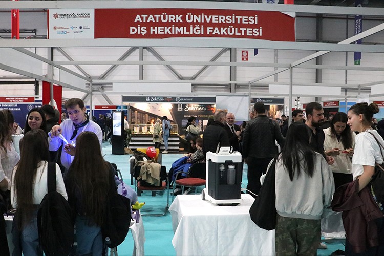 Erzurum'da Kuzeydoğu Anadolu Kariyer Fuarı açıldı