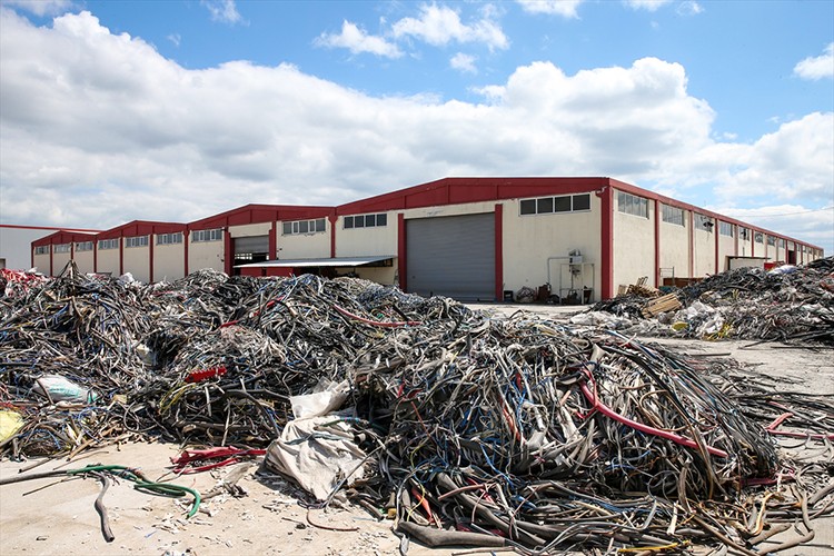 Atıl malzemeden kablo üretti 10 ülkeye satıyor