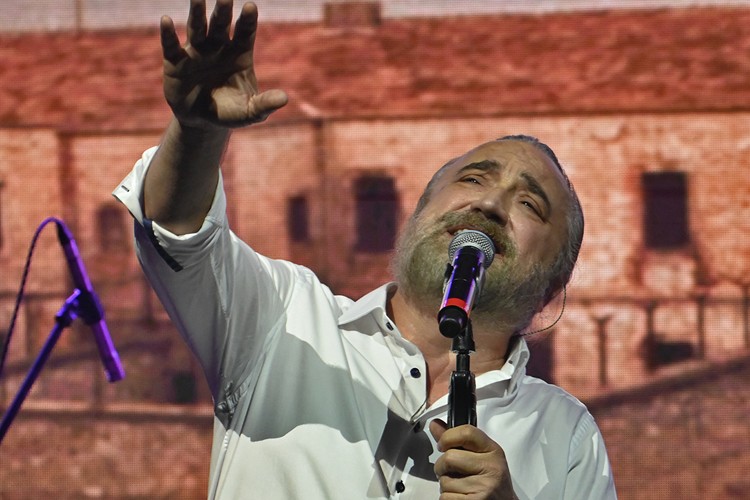 Volkan Konak: Kadına zulmeden bizden değildir!