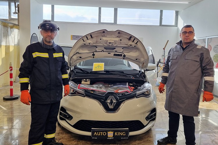 Elektrikli araç ustası eğitimlerine başladı
